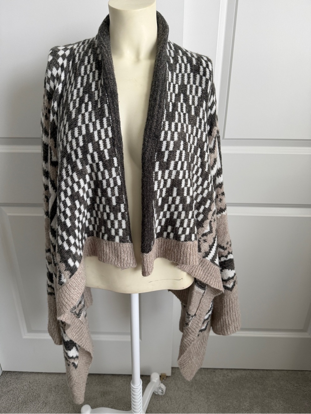 Abercrombie & Fitch Neutral Plaid Open Drape Cardigan - Brown, Gray & White